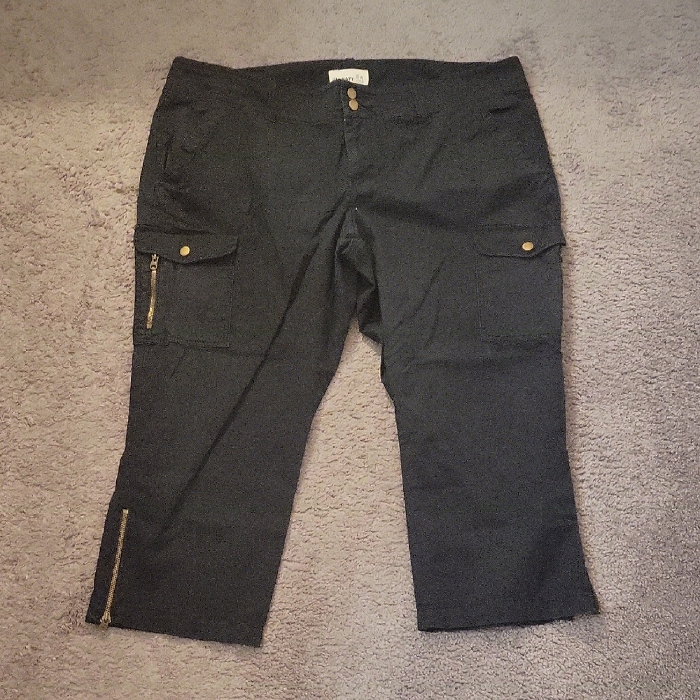 Old Navy Black Cropped Ankle Pants Relaxed Fit